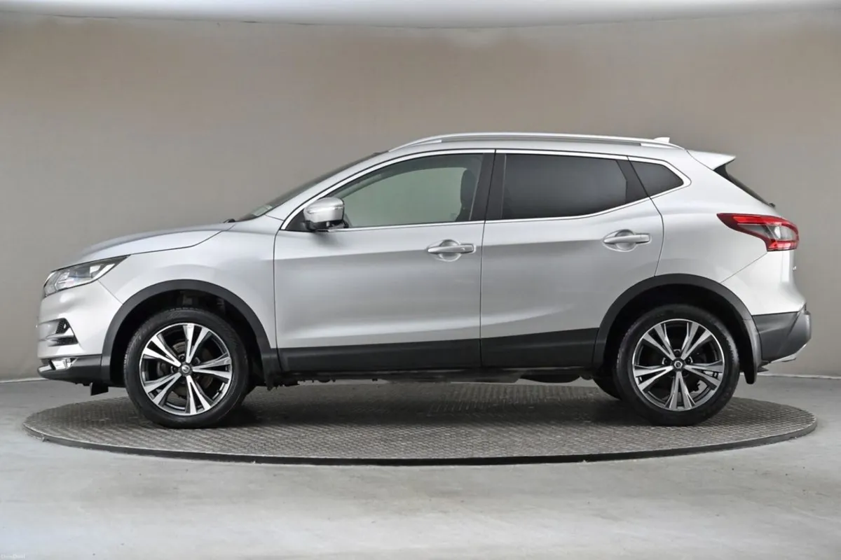 Nissan Qashqai 1.5 DSL SV PREMIUM 6SPD 360 PAN CAM - Image 5