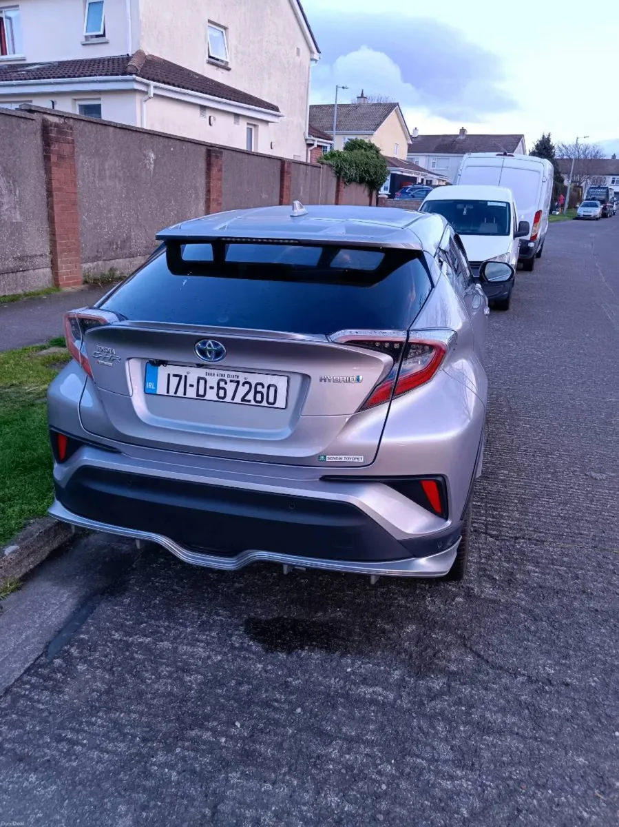 Toyota CHR 2017 - Image 2
