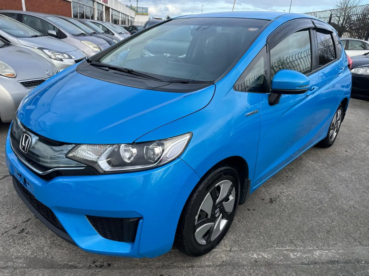 2015 Honda Fit 1.5 Hybrid Auto / New Nct/ warranty - Image 1