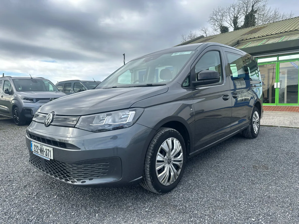 VW Caddy Wheelchair Taxi - Image 3