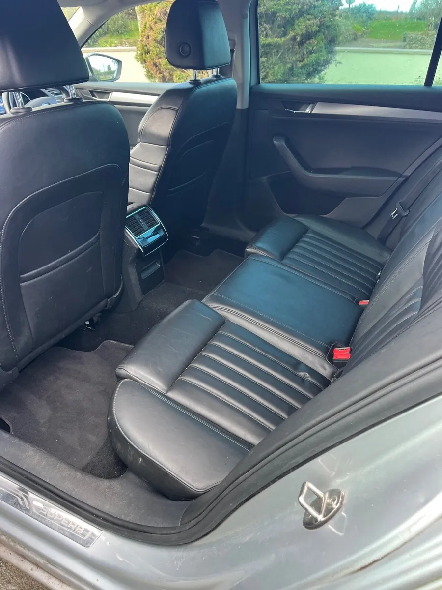 Skoda Superb 2016 - Image 2