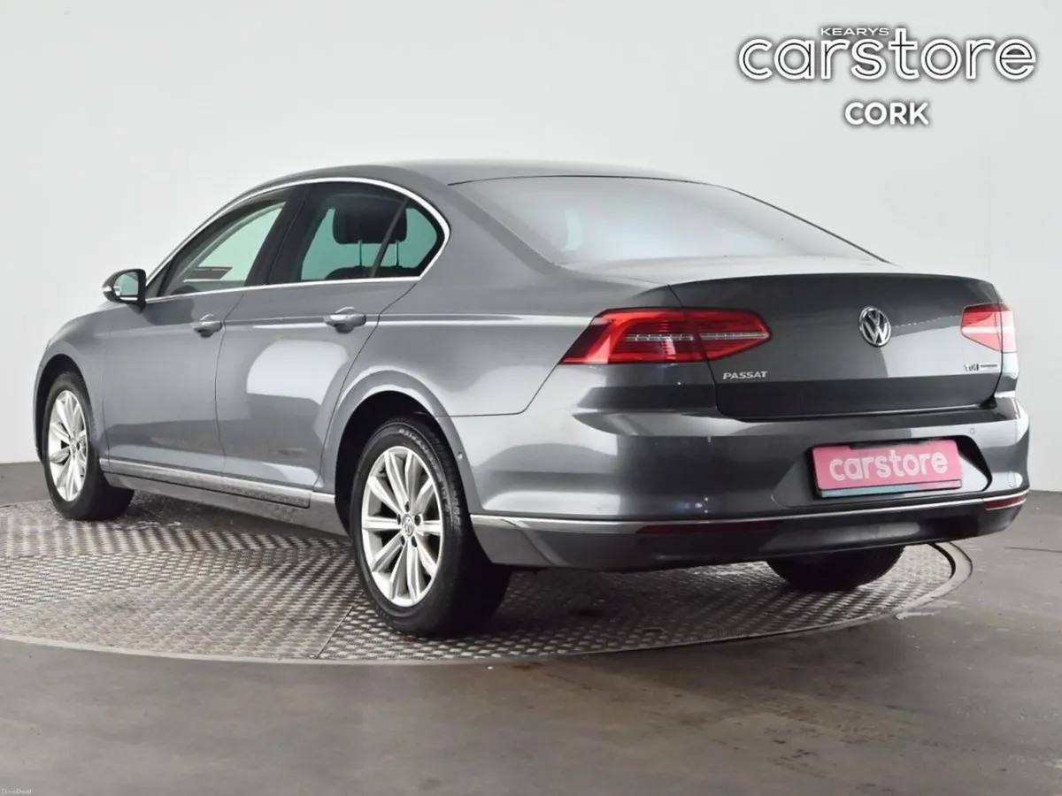 Volkswagen Passat 1.6 TDI 120HP Highline - Image 3