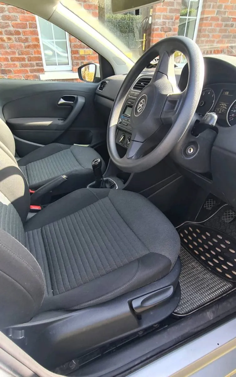 Volkswagen Polo CL 1.2L 2011 - Image 4