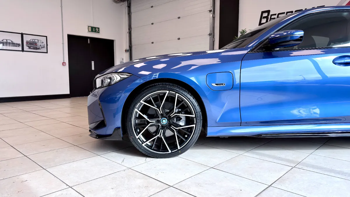 BMW 330e Msport - Image 5