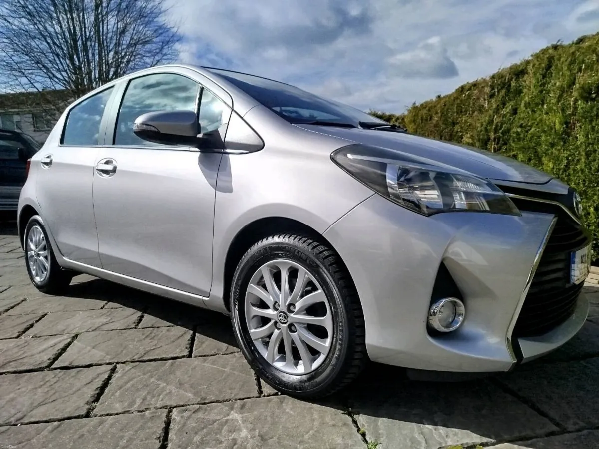 2015 Toyota Yaris Sol 1.0 VVTI 5door - Image 3
