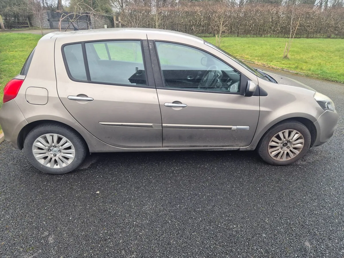 Renault Clio 2010 - Image 4