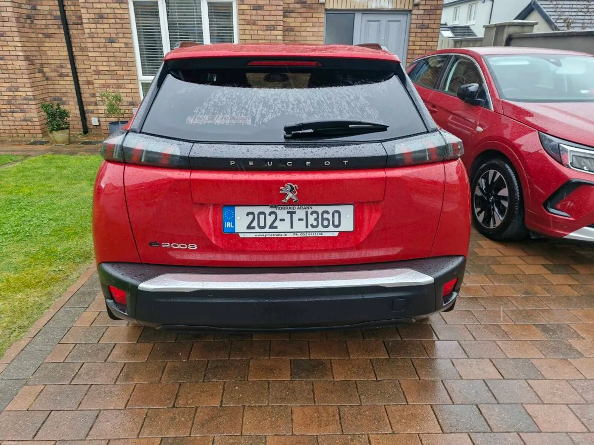 Peogeot E2008 - Image 3