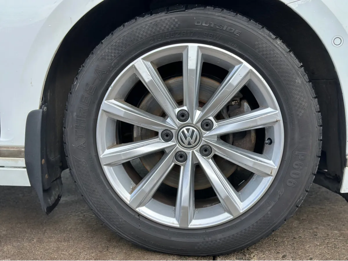 Volkswagen Passat HIGHLINE Leather & Alcantara Int - Image 6