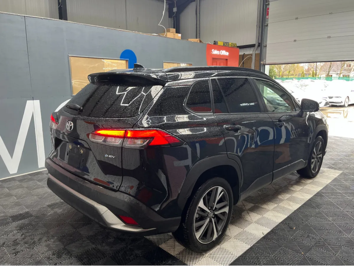 Toyota Corolla 2024 TOYOTA COROLLA CROSS HYBRID Z - Image 2