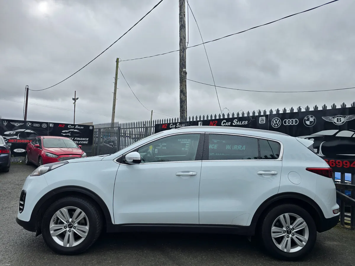 171 Kia Sportage 1.7d Platinum,LOW MILES, WARRANTY - Image 4