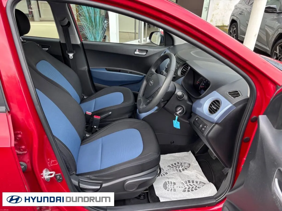 Hyundai i10 Deluxe 4DR Auto - Image 4