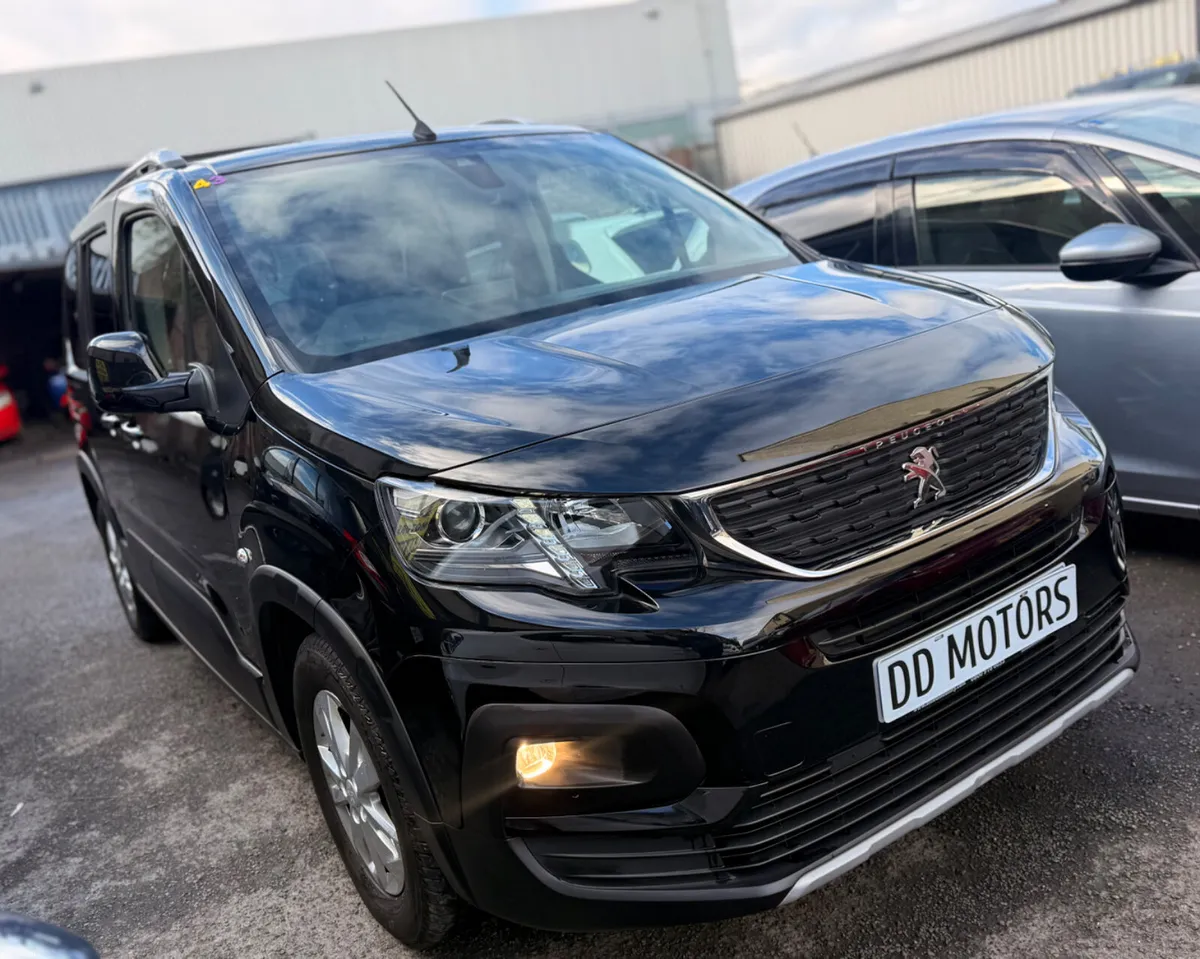 Peugeot Rifter 2020 (202 D)wheelchair taxi - Image 2