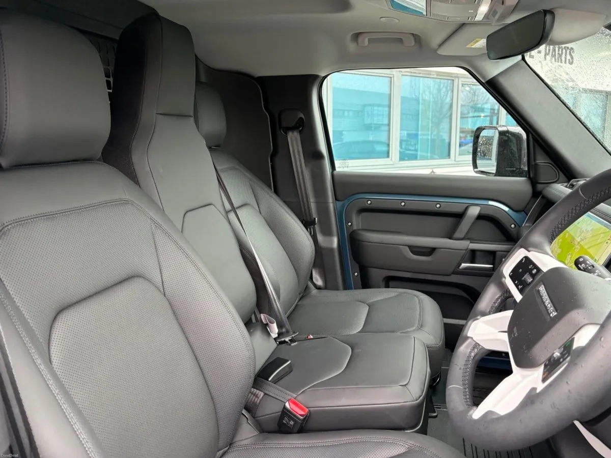Land Rover Defender Commercial / Great Spec / Vat - Image 4