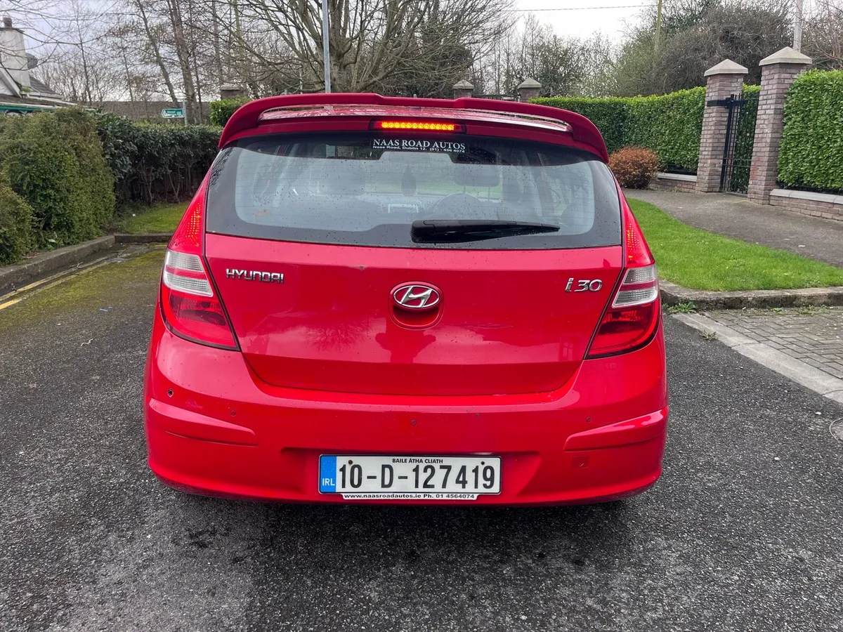 Hyundai i30 - Image 2