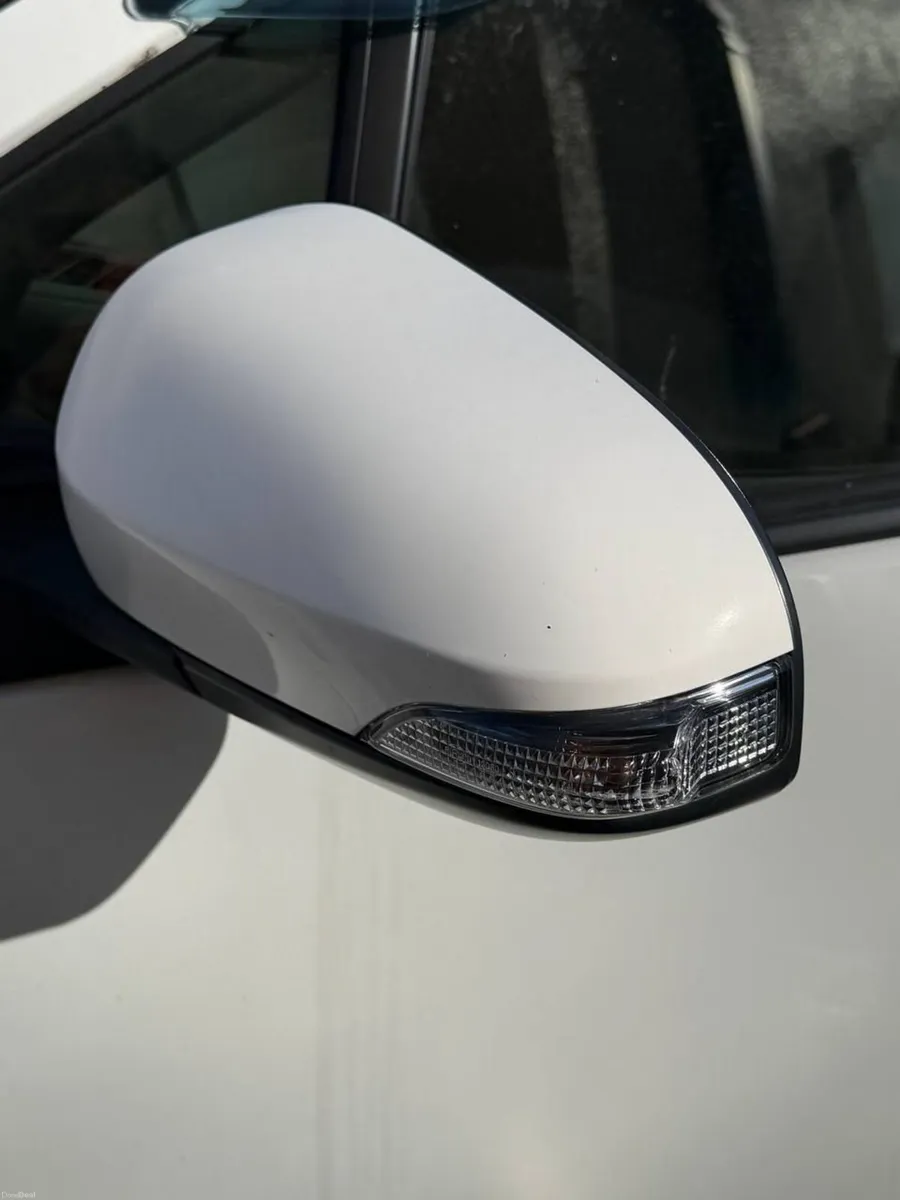 Toyota Aqua 2018 – 80,000 km – NCT 03/2028 - Image 2