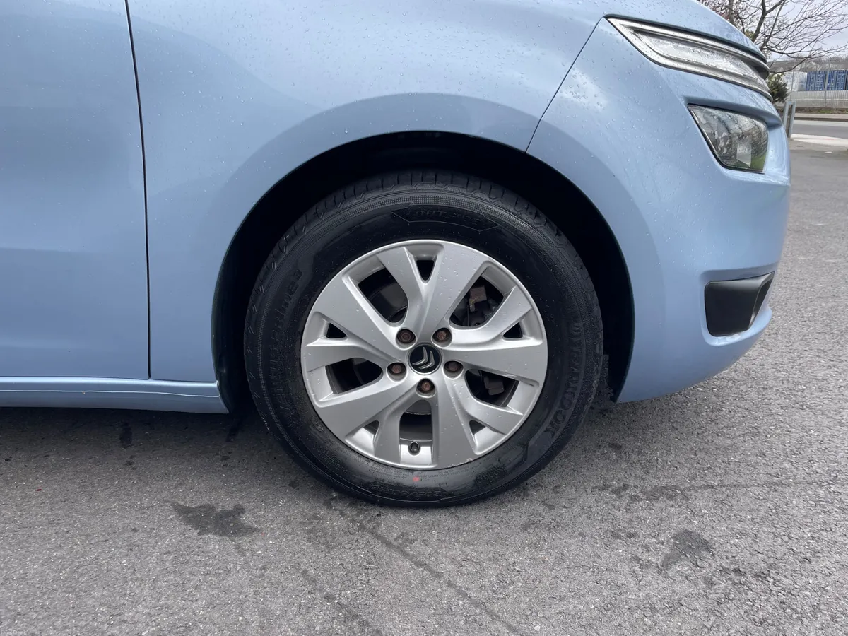 7 SEATS - NEW NCT - LOW KMS - LOW TAX - - Image 2