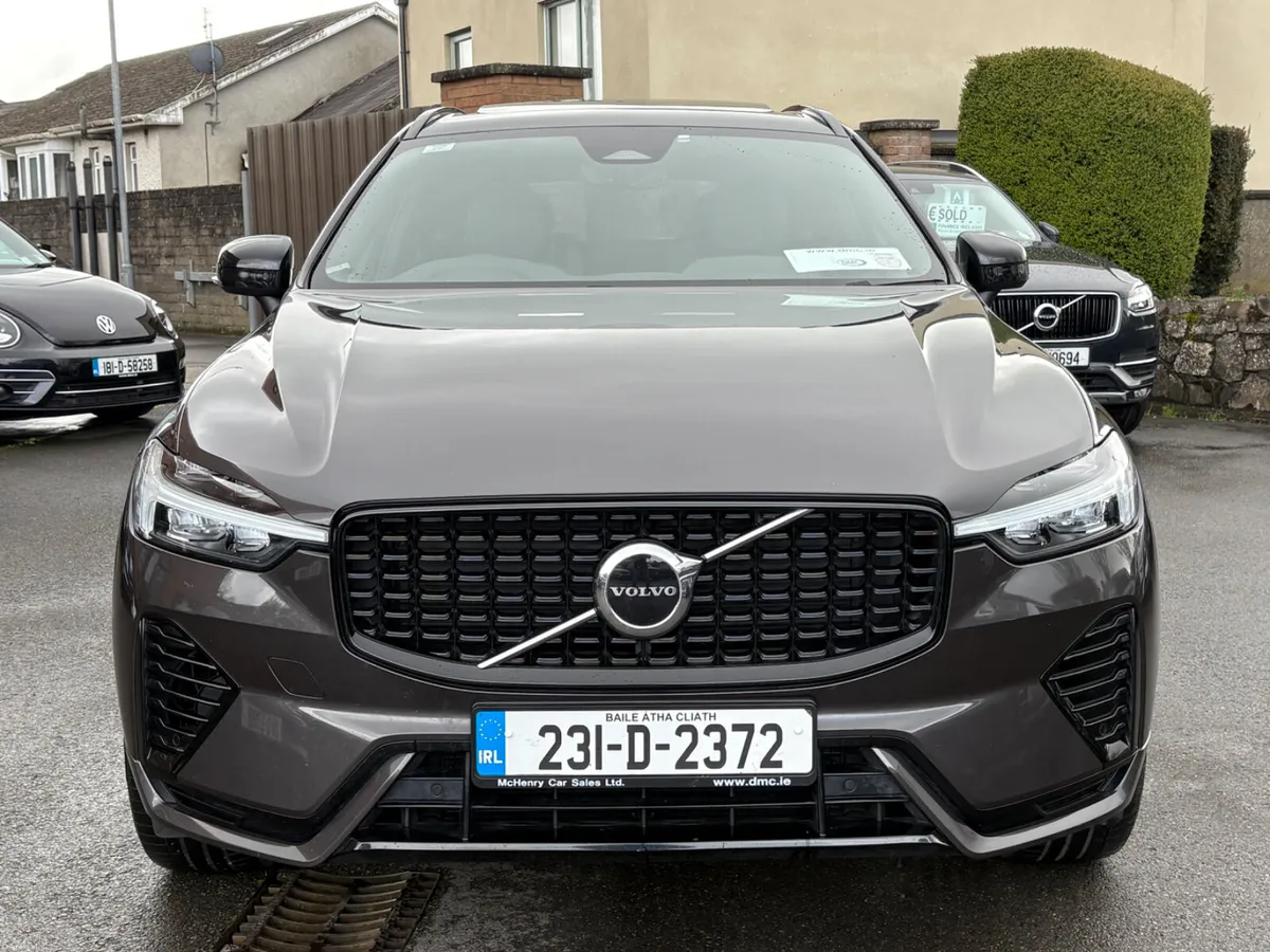 231 Volvo XC60 T6 PHEV Plus Dark AWD Auto - Image 2