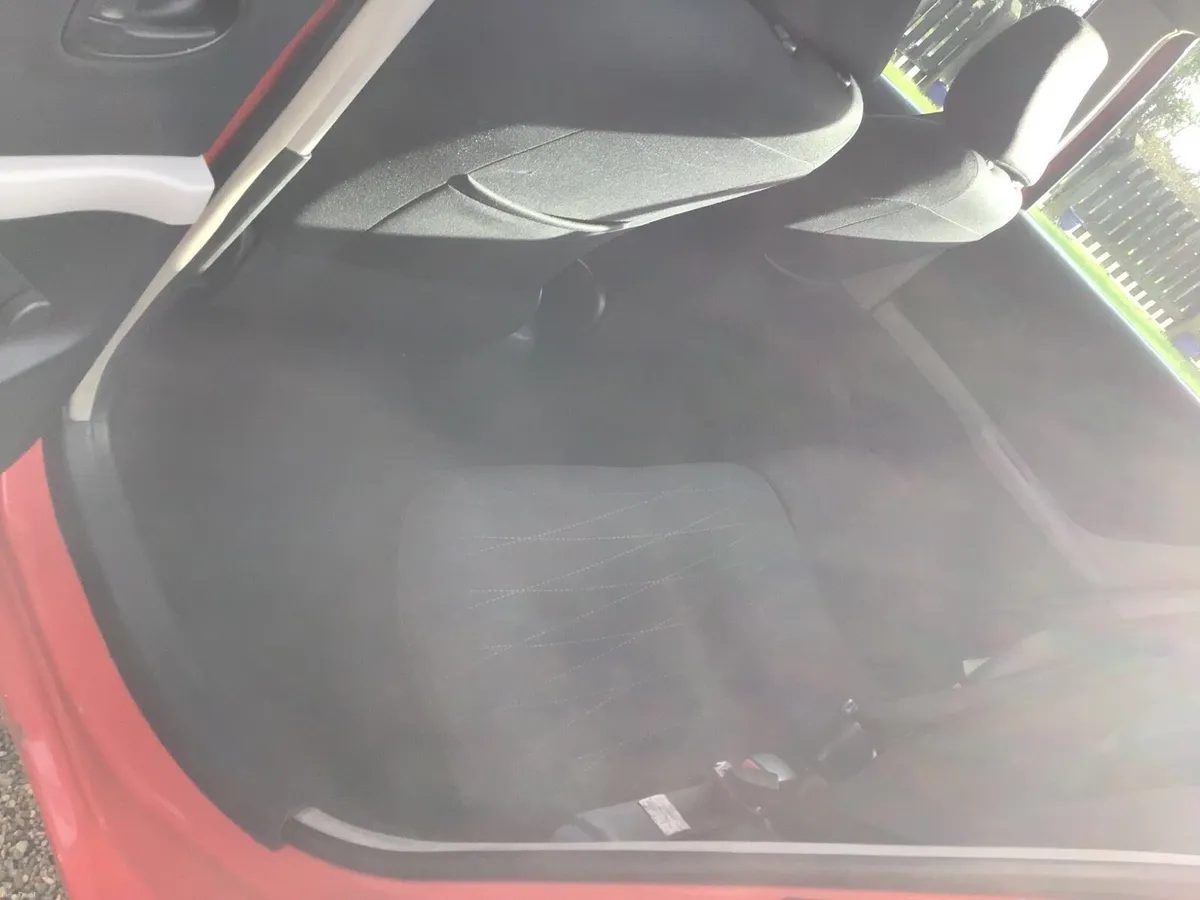 Toyota Yaris Luna - Image 2