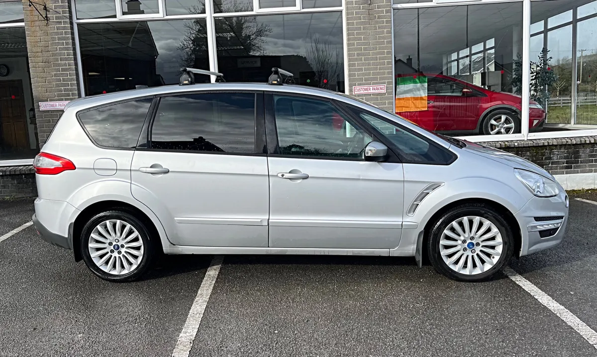 Ford S-Max ZETEC 2.0 7 Seater - Image 2