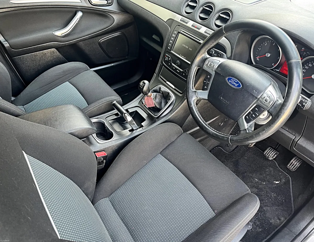 Ford S-Max ZETEC 2.0 7 Seater - Image 4