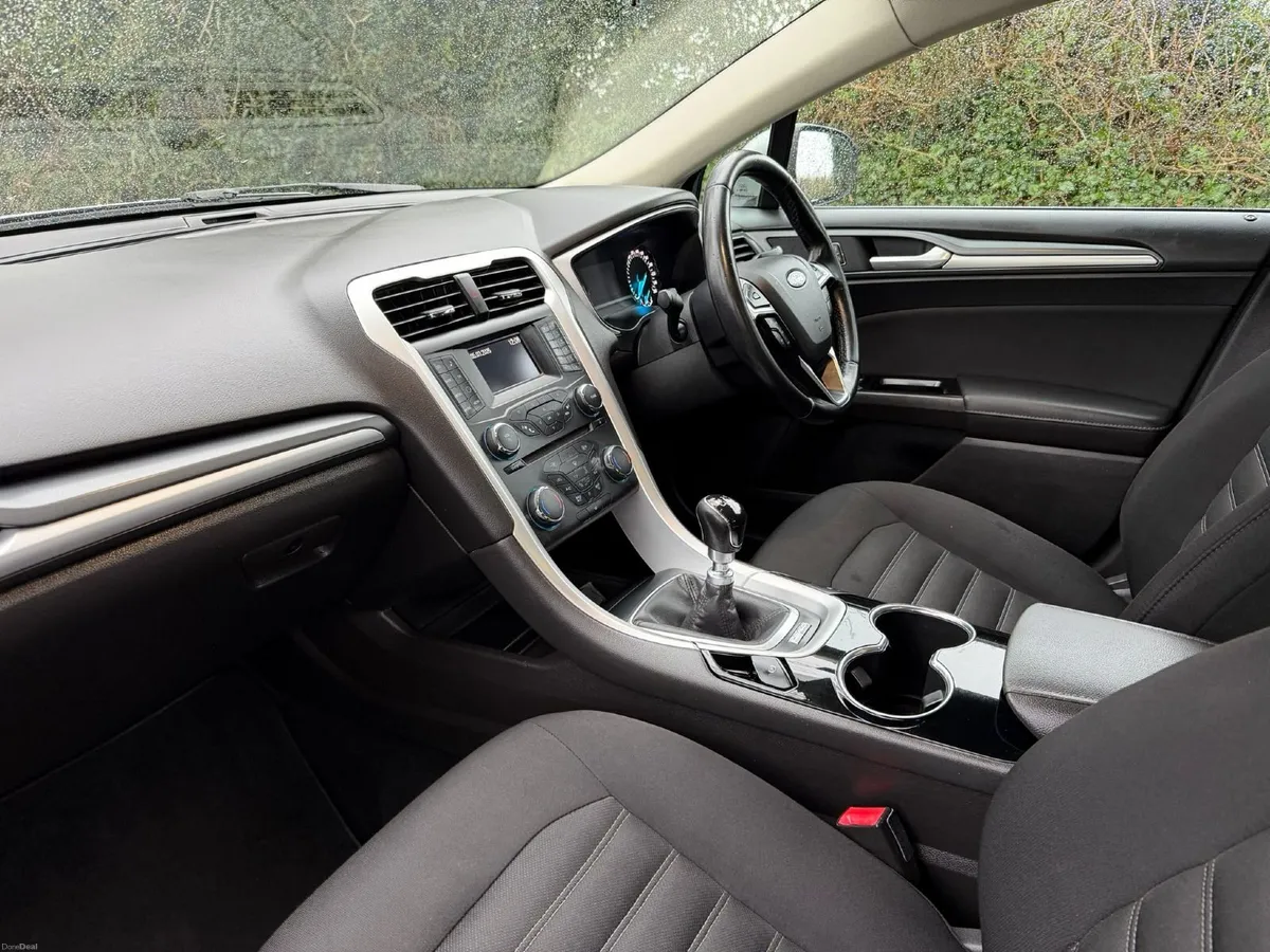 Ford Mondeo 2015  NCT 11.25 Tax 07.25 - Image 4