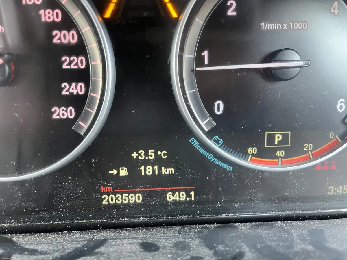 BMW X5 2015 - Image 2