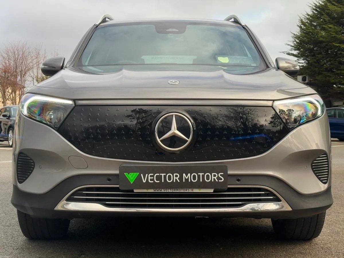 Mercedes-Benz EQB 250+ SPORT EXECUTIVE - Image 3