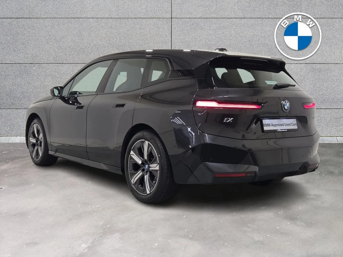 BMW iX xDrive40 M Sport - Image 3