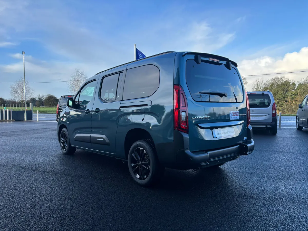 **Taxi Spec WAV 261 Citroen Berlingo Auto** - Image 4