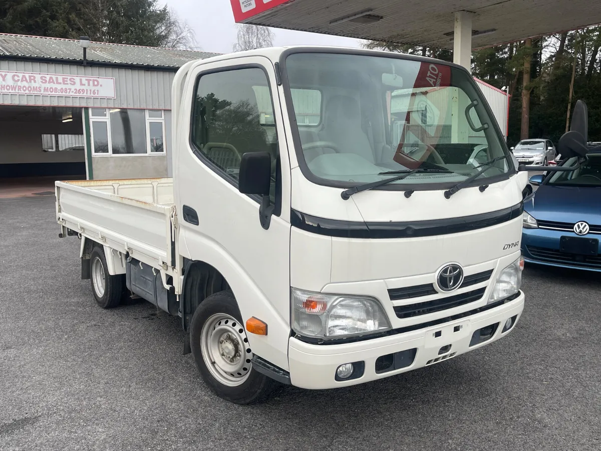 Toyota Dyna 2013-2 with only 90,000km - Image 1