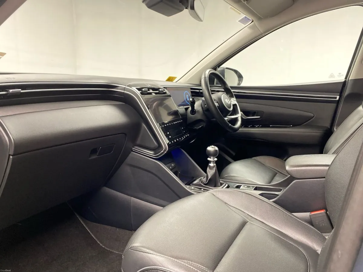 Hyundai Tucson 2WD Executive Plus - Image 2