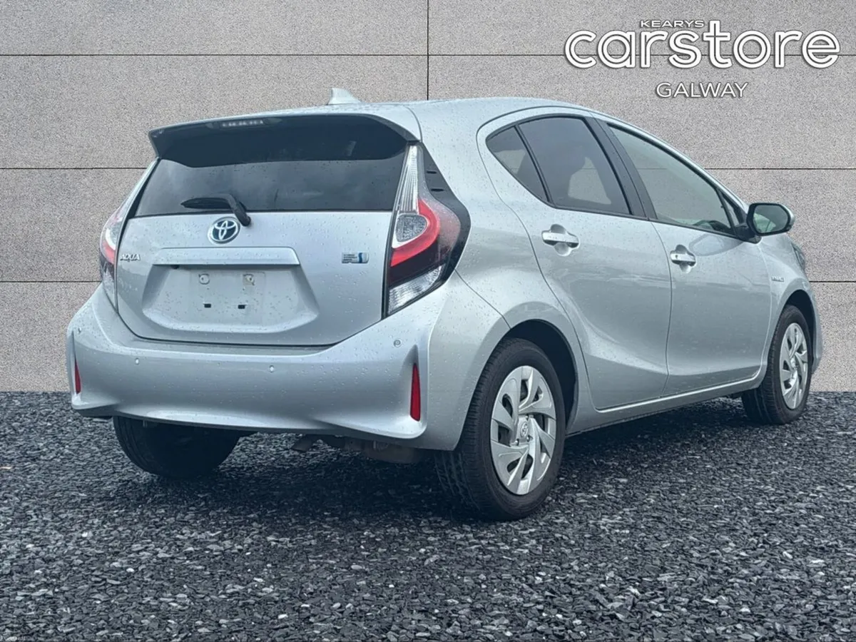 Toyota Aqua 1.5 Hybrid - Image 3