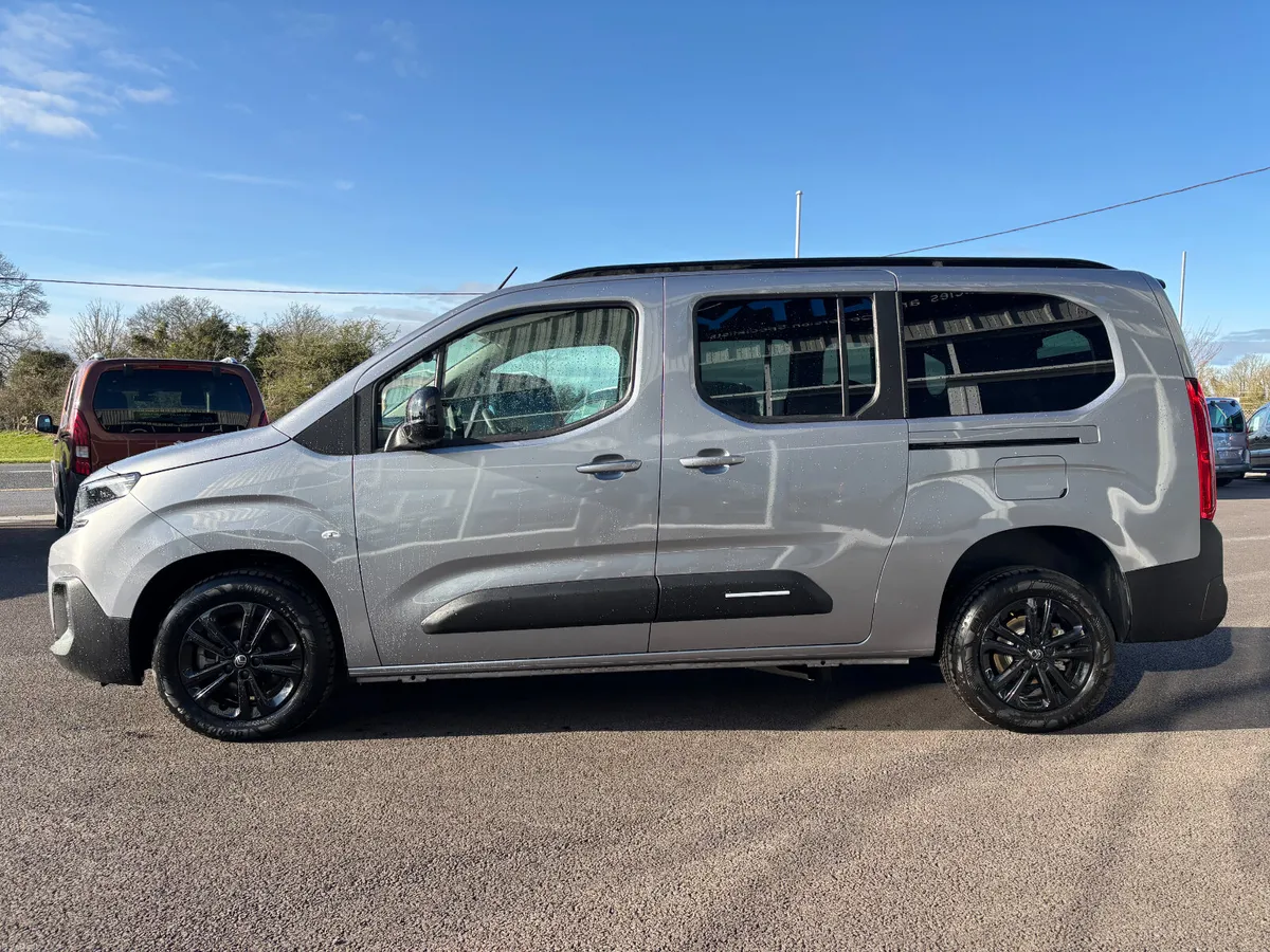 **Taxi Spec WAV 261 Citroen Berlingo Auto** - Image 3