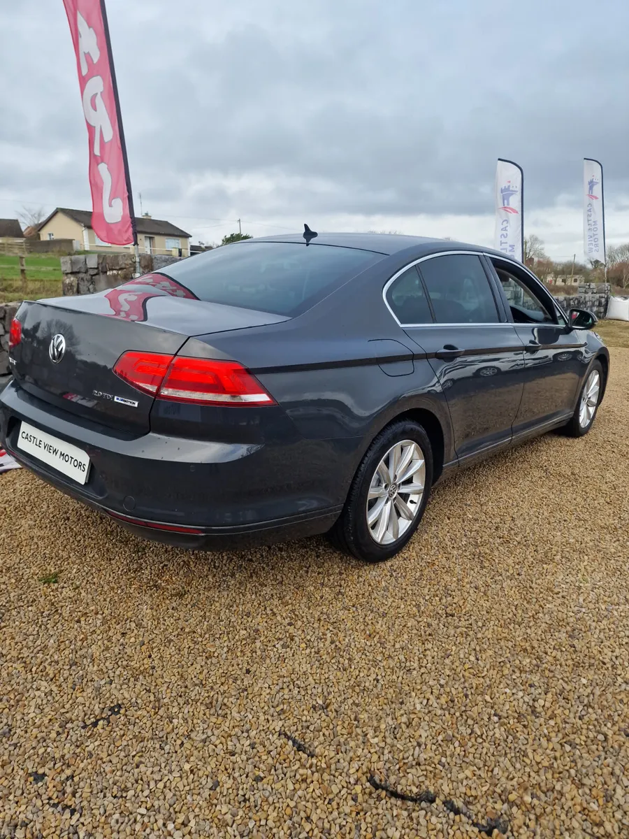152 VW Passat 2.0 D Highline Bluemotion - Image 4