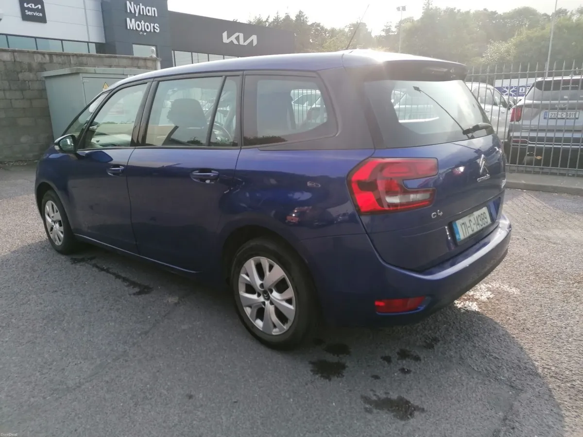 Citroen C4 2017 1.6 diesel , 7 seats - Image 2