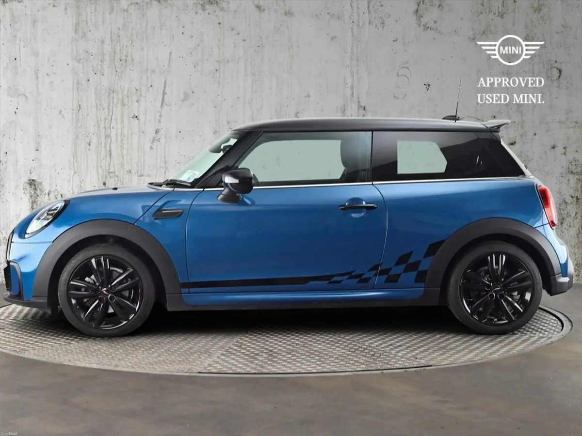 Mini Cooper 3-Door Cooper Sport - Image 4