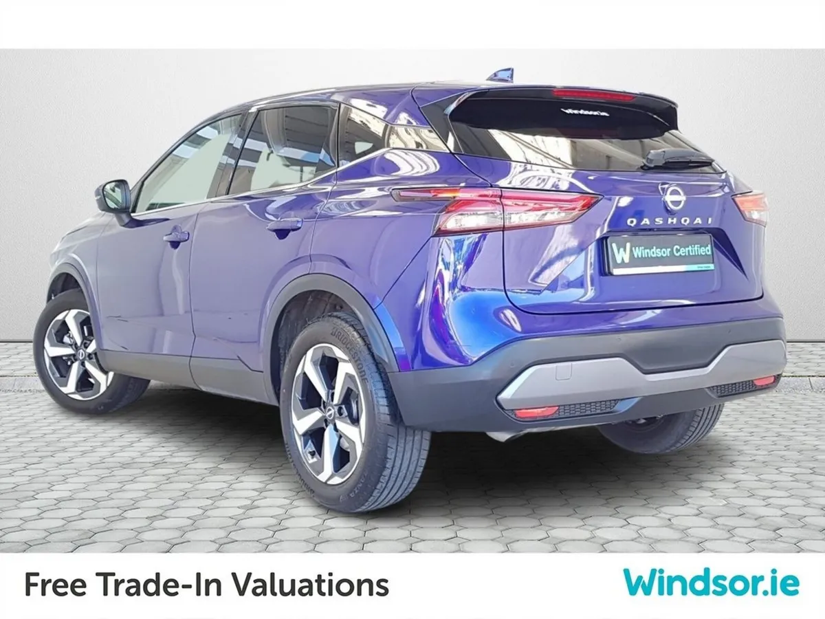 Nissan Qashqai 1.3 SV PREMIUM CVT €3000 Scrappage - Image 2