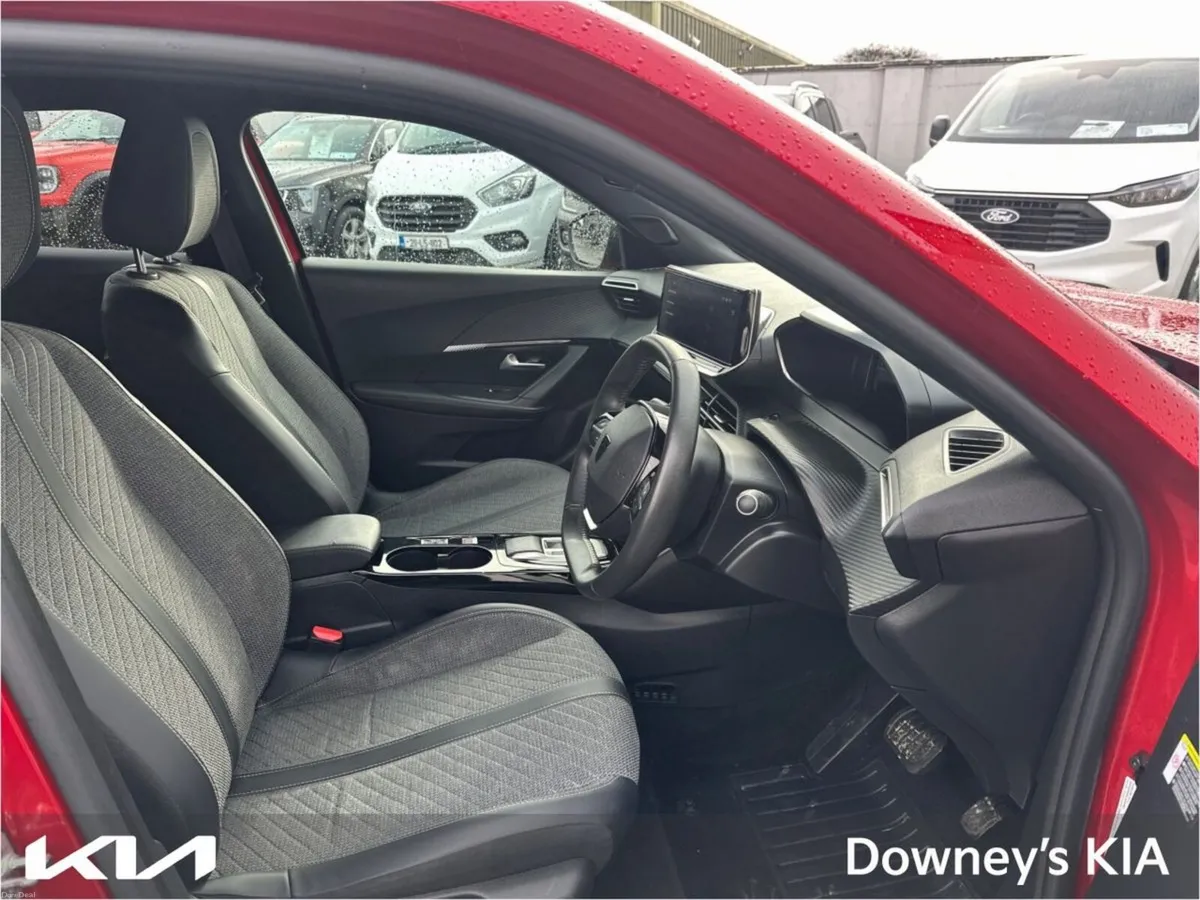 Peugeot 2008 Electric Allure - Image 2