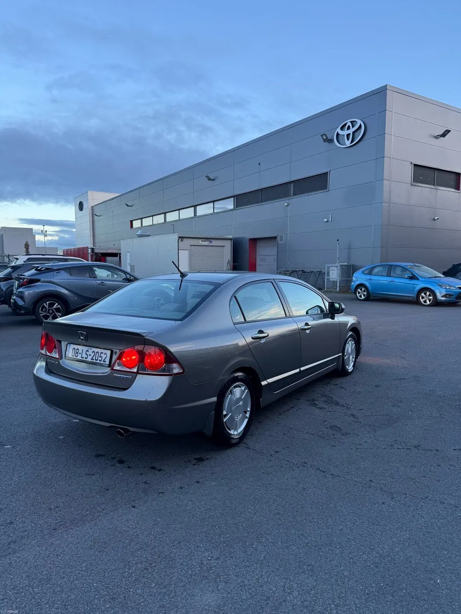 Honda civic 1.3 hybrid - Image 4