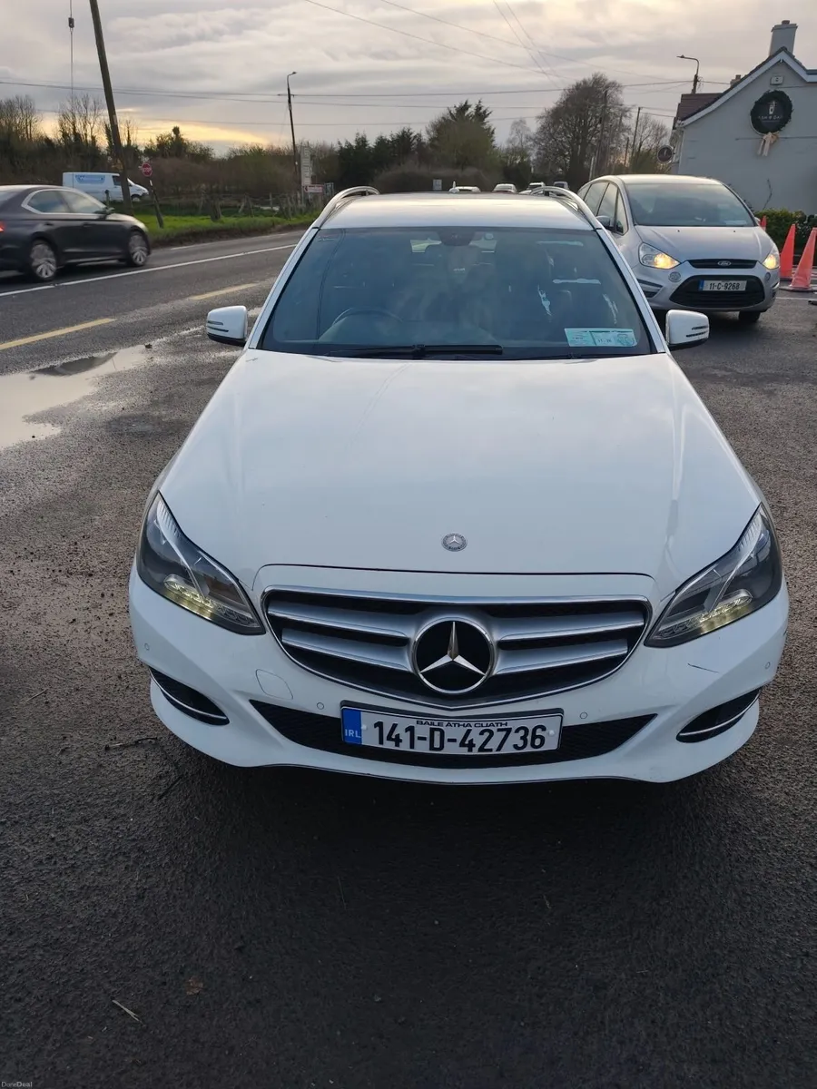 Mercedes-Benz E-Class 2014 7 Seater - Image 2
