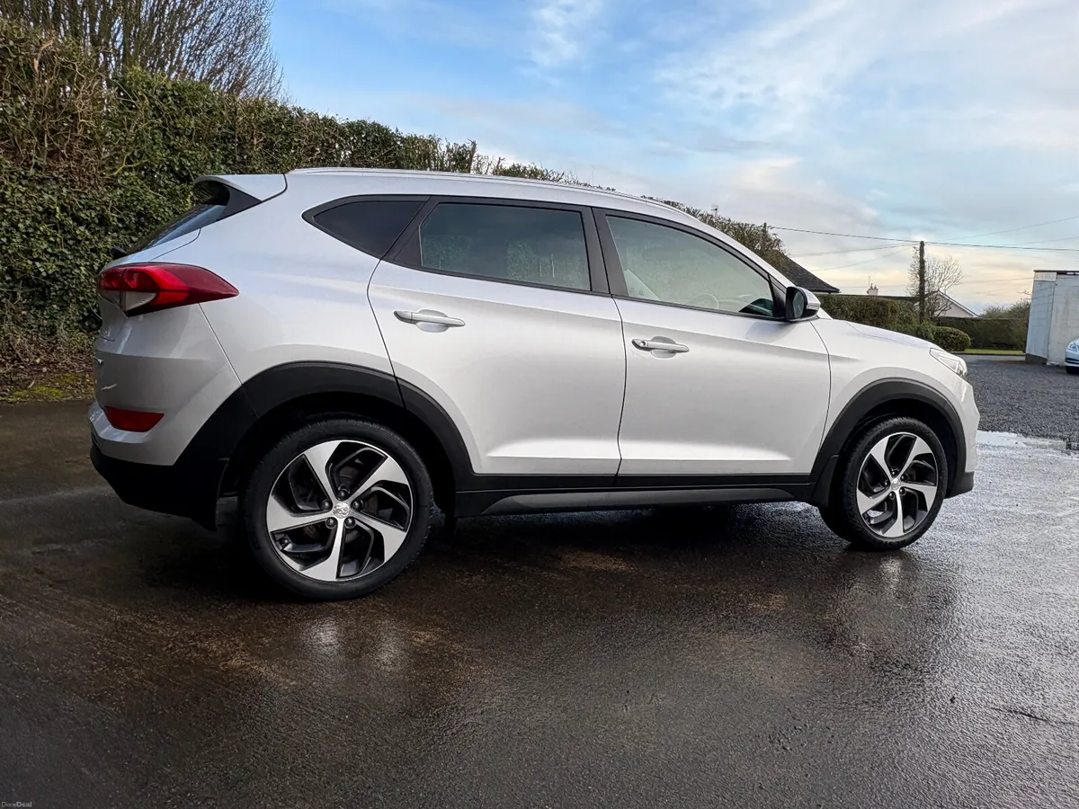 Hyundai Tucson 2018 ONLY 100000KM TOP SPEC - Image 4