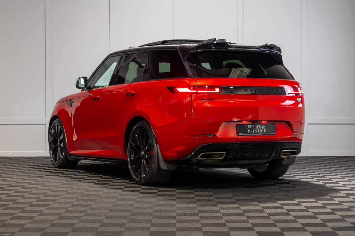 2023 Range Rover Sport P510e First Edition - Image 4