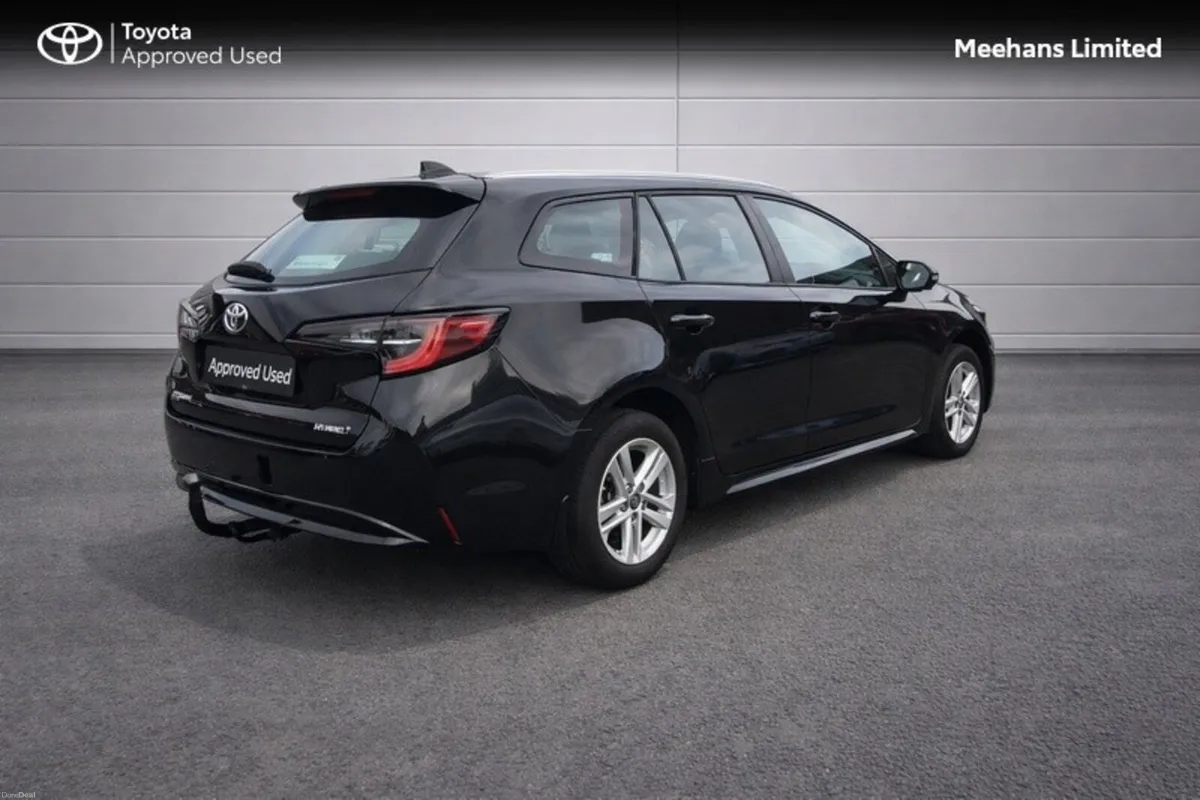 Toyota Corolla LUNA TS 4DR AUTO - Image 2