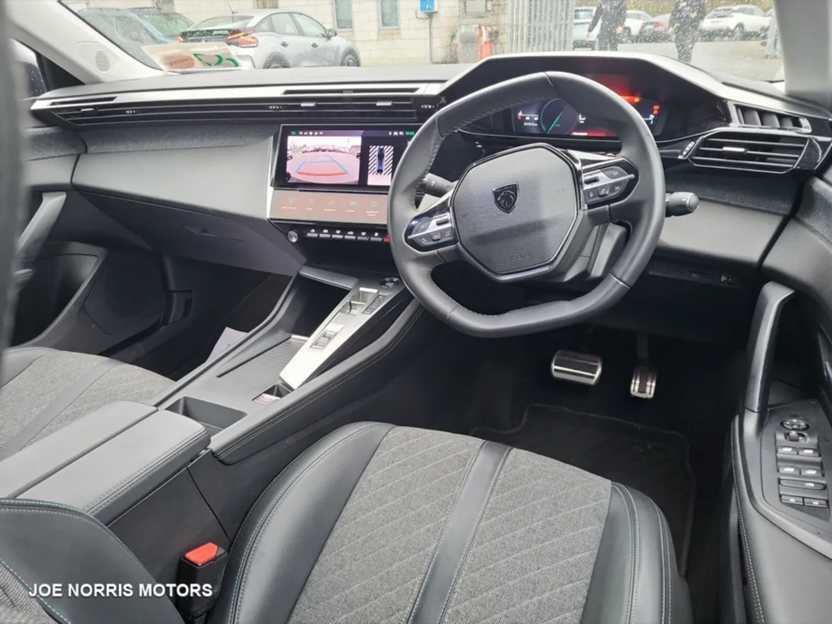 Peugeot 408 ALLURE 1.2 130 AUTOMATIC 6 4 - Image 6