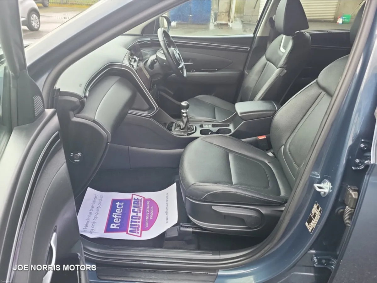 Hyundai Tucson EXECUTIVE PLUS 5DR - Image 3