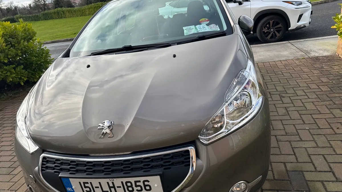Peugeot 208 2015 - Image 2