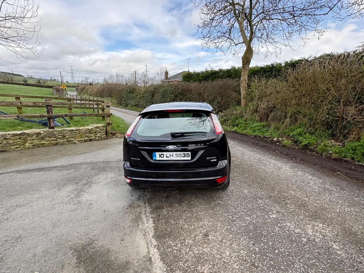 Ford Focus 1.6 Zetec 2010 *CHEAP CAR/NCT LOW MILES - Image 3