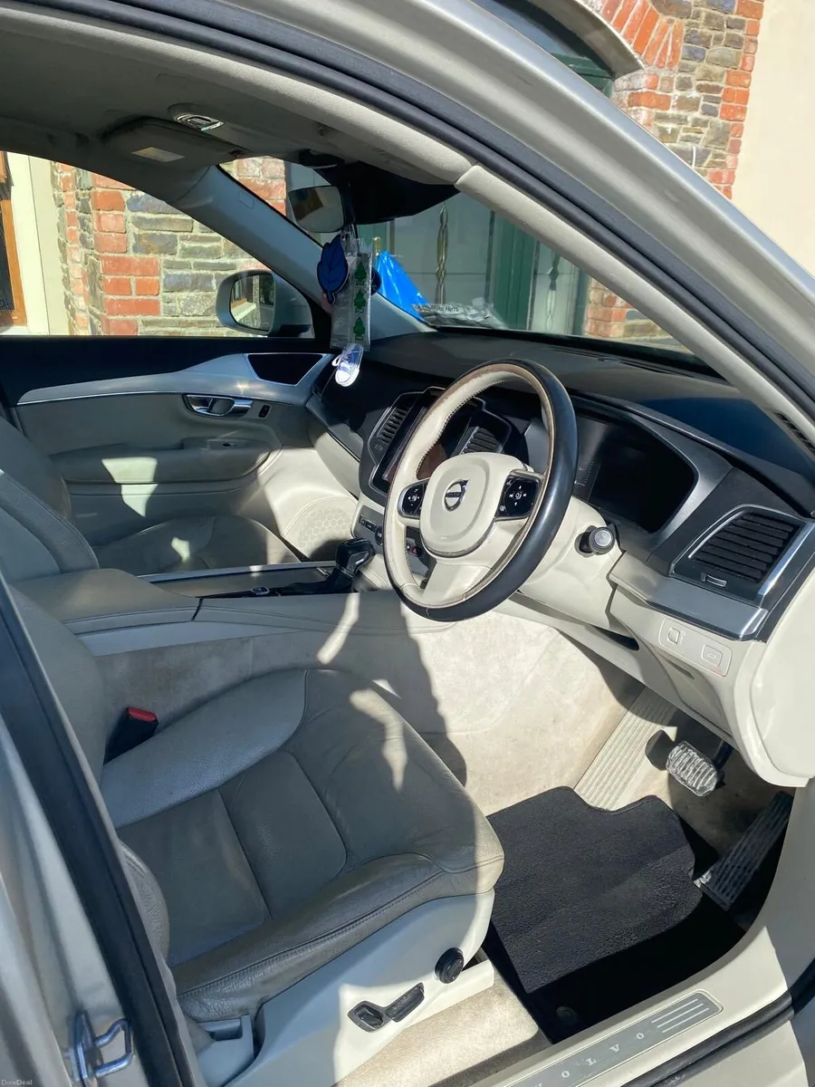 Volvo xc90 - Image 4