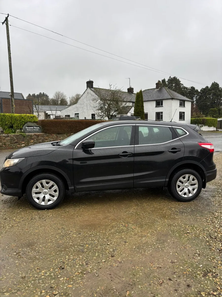 151 Nissan Qashqai  1.5 DIESEL - Image 2