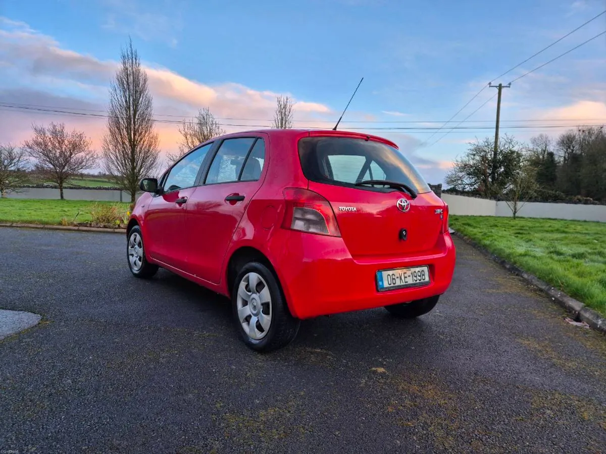 Toyota Yaris - Image 2
